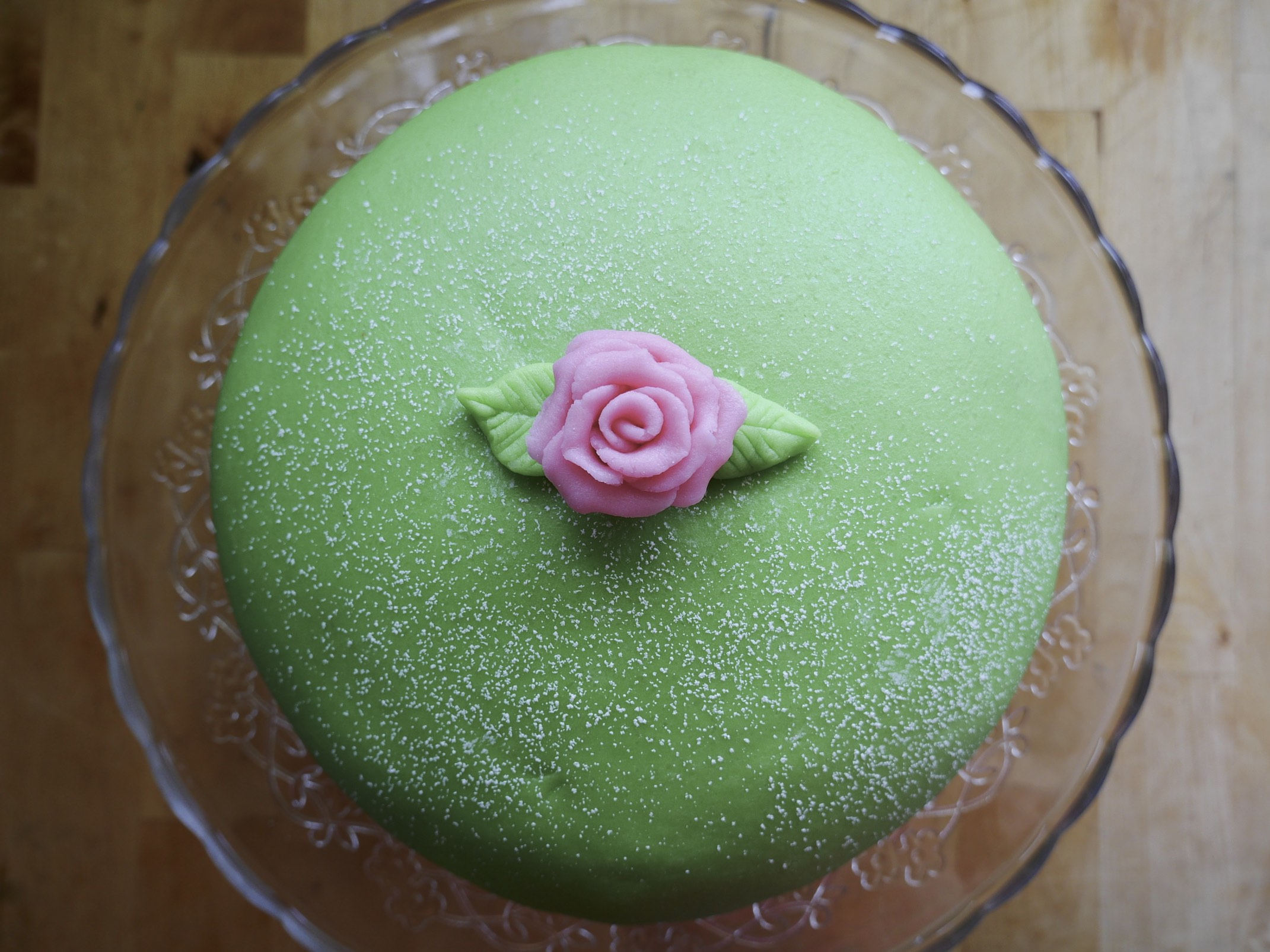How to bake your own birthday cake - The Newbie Guide to Sweden