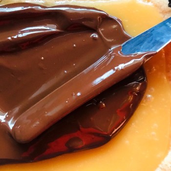 Vegan Salted Caramel Millionaire's Shortbread | oatmilkandcookies.co.uk