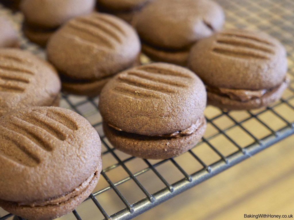 Chocolate Melting Moments aka YoYo&nbsp;Biscuits